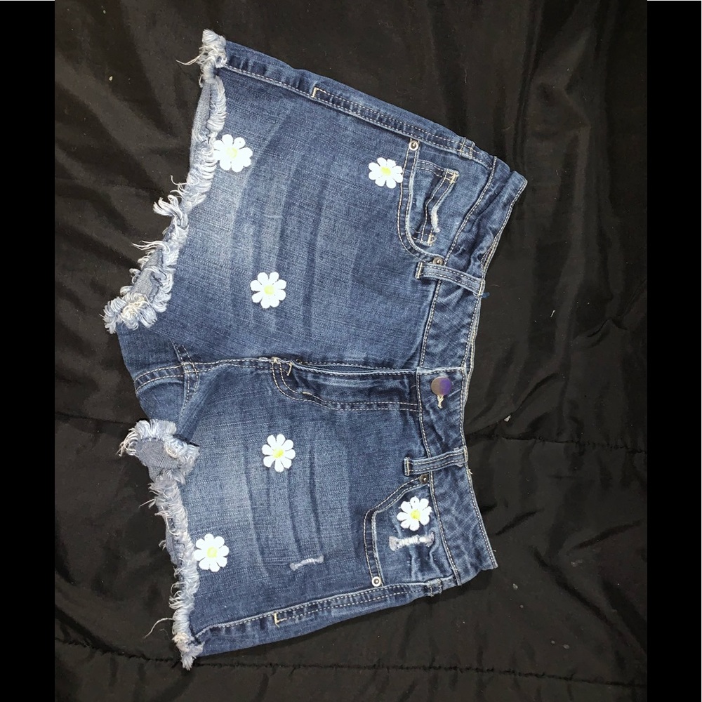 sunflower lace detail shorts